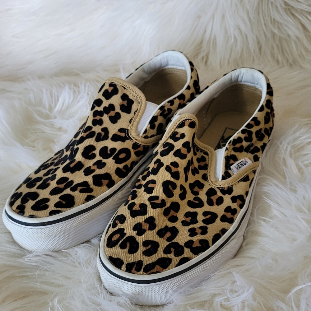 Leopard print Van's, size senven